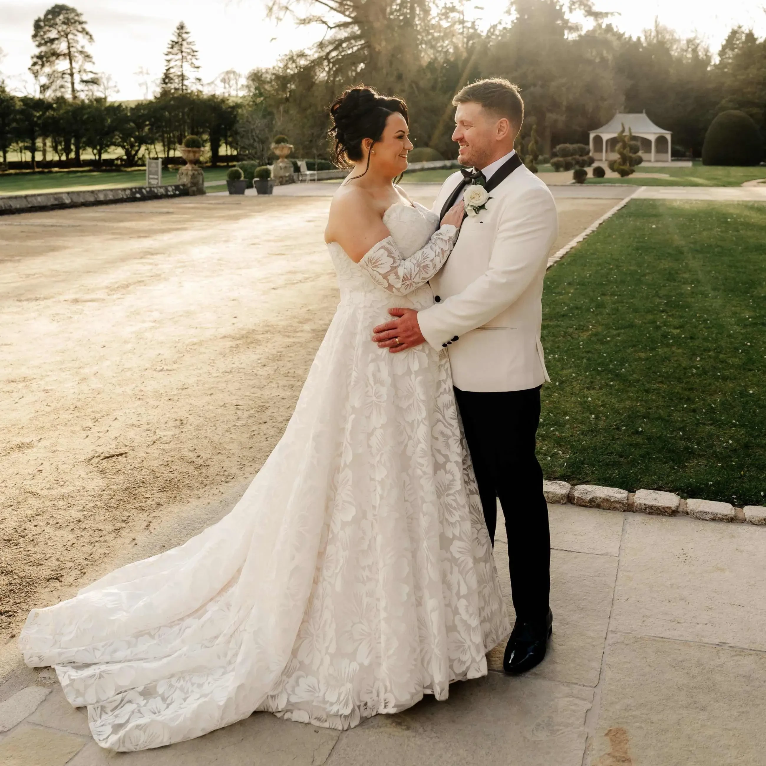 Rachael & Michael. Desktop Image